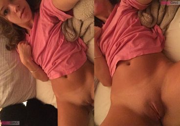 Bottomless teen pussy Julia girlfriend selfies