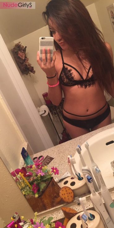 Sexy lingerie of young Mexican teen pic leaked